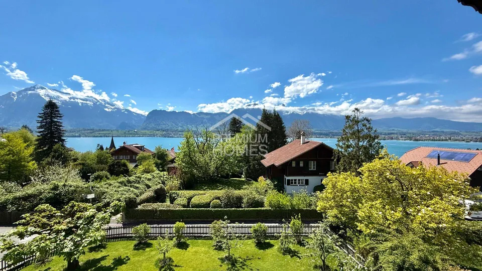 Altbau mit 636 m² Land - Ihre Verwirklichung am Thunersee!