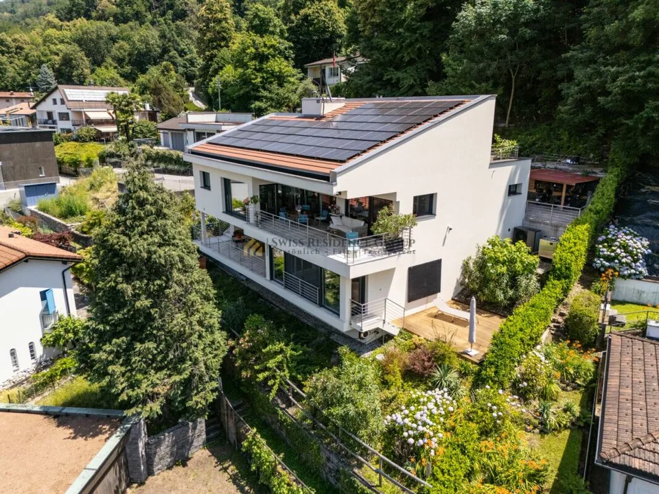 Prestigiosa villa moderna con Spa privata e vista lago a Brusino Arsizio