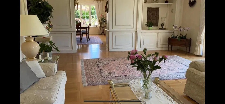 A 40 min. da Ginevra. In un luogo prestigioso Casa padronale in vendita sopra Losanna. un bellissimo giardino