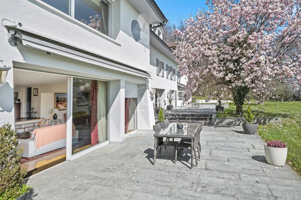 Sehr schöne Familienimmobilie mit Tennisplatz und Seeblick, Morges – Foto 7 von 13