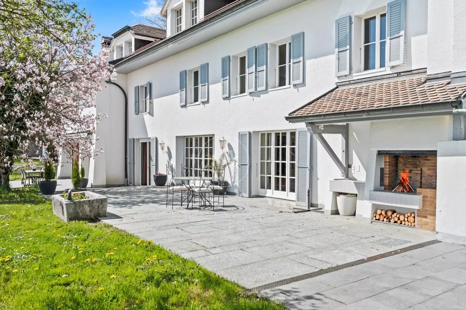 Very beautiful family property with tennis and lake view, Morges