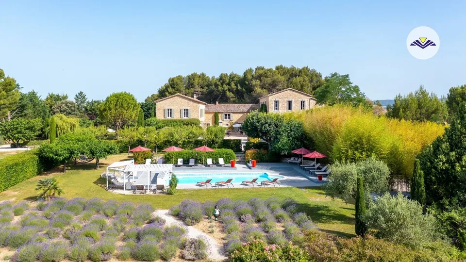 Immobilien zum Verkauf in der Provence - Gîte und Haupthaus