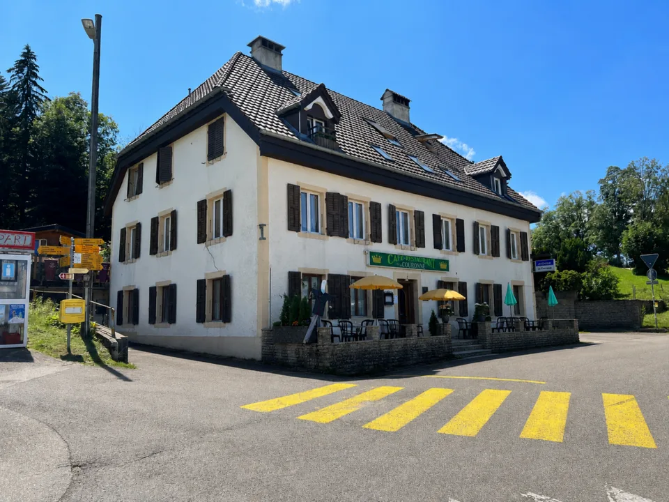 Dorfgebäude für Ertrag