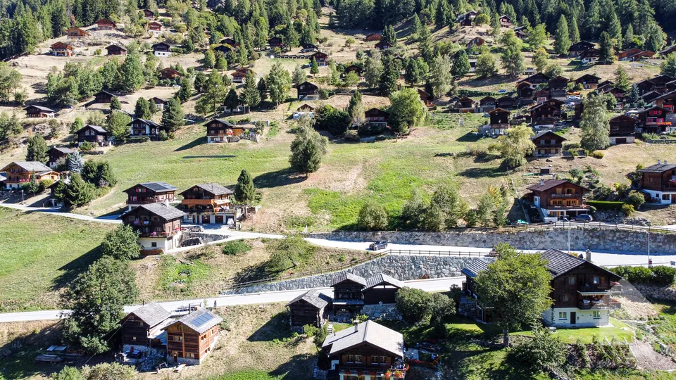 Sehr schöne Parzell in idealer Lage für Hauptwohnsitz oder touristische Mietwohnungen – Foto 8 von 10