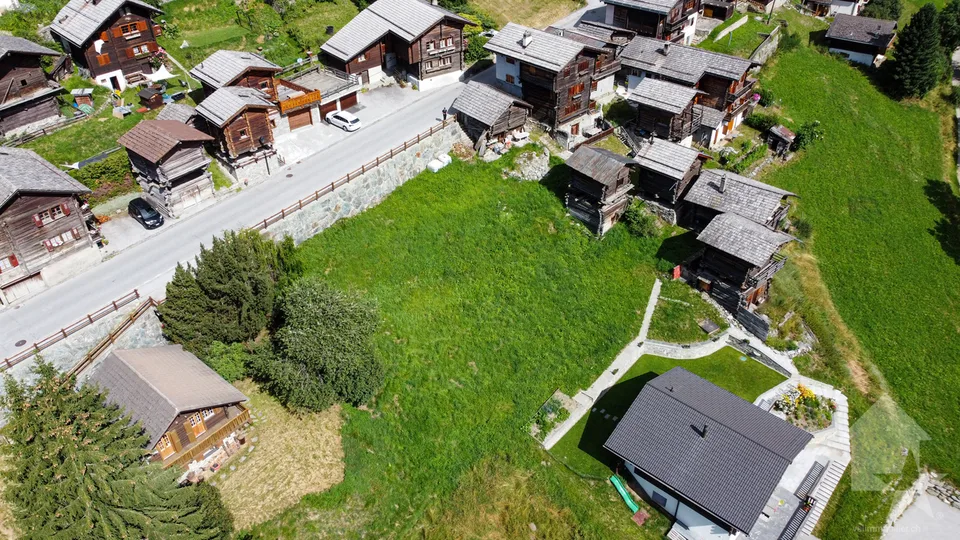 Sehr schöne Parzelle zum Bauen im Zentrum von Ayer – Foto 6 von 11