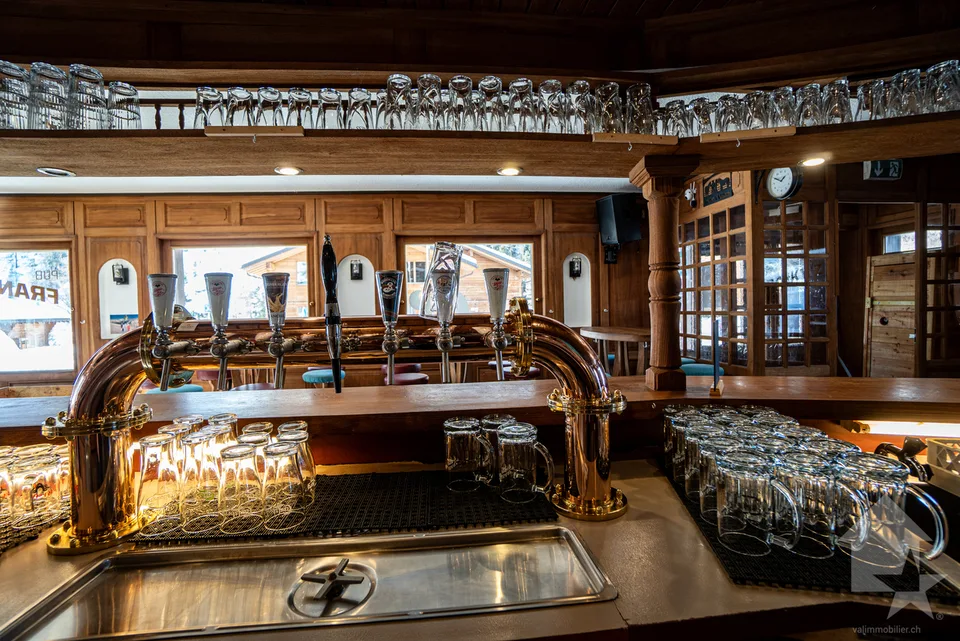 Außergewöhnlich: Bistro mit Duplex 5,5 Zimmern und unabhängiger Wohnung – Foto 7 von 13