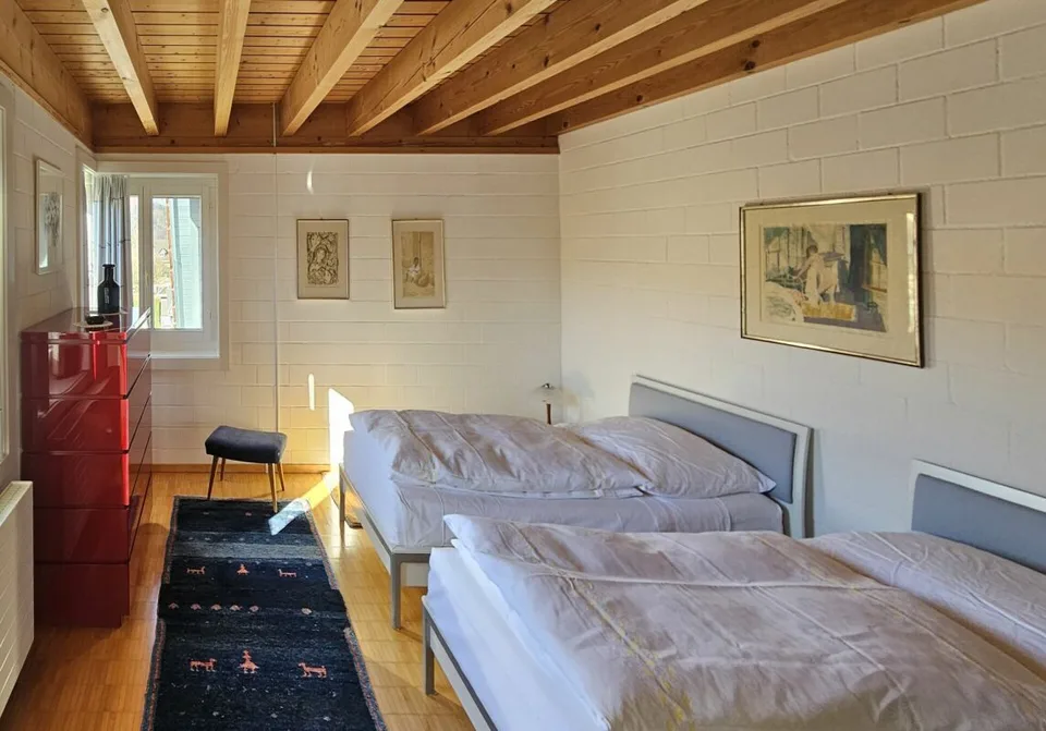 Maison individuelle spacieuse et bien entretenue de 8,5 pièces à vendre à la limite sud du vieux centre du village d'Elgg – photo 11 sur 13