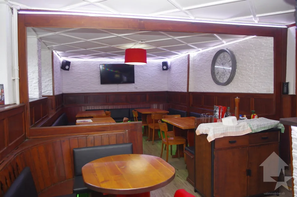 Orsières, caffè ristorante situato al centro!