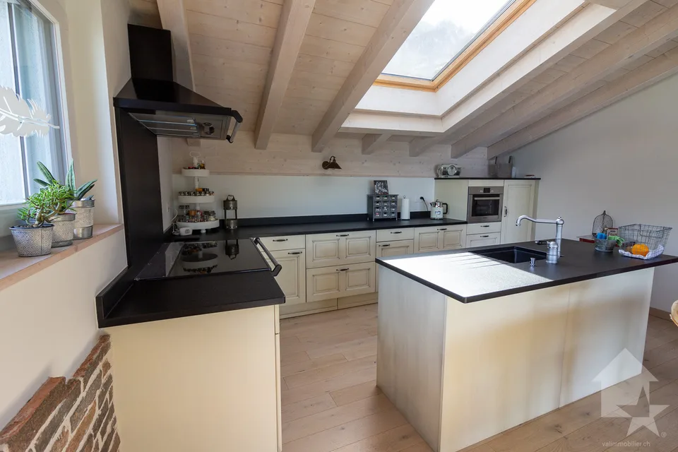 Magnifico attico duplex di 4,5 locali con una superficie di 118m2
