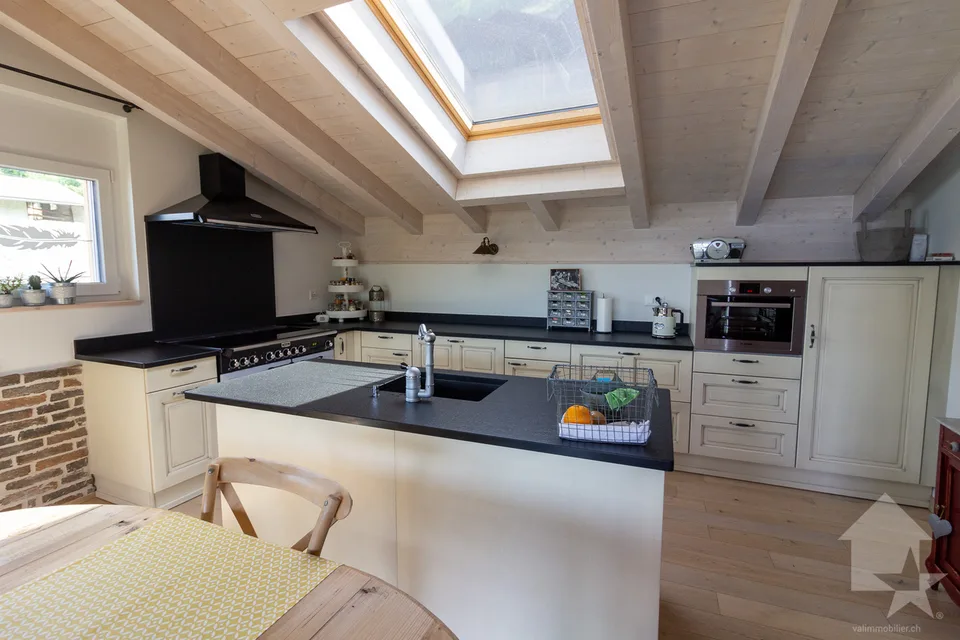 Magnifico attico duplex di 4,5 locali con una superficie di 118m2