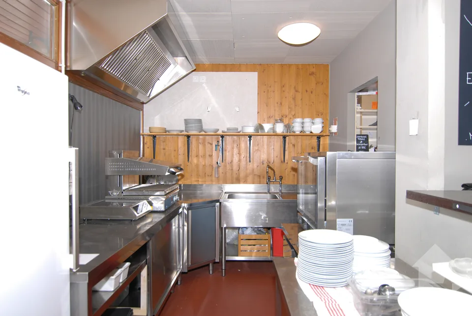Pub "Le Péché Mignon" in Thyon 2000 (Possible Reassignment) – photo 13 of 13