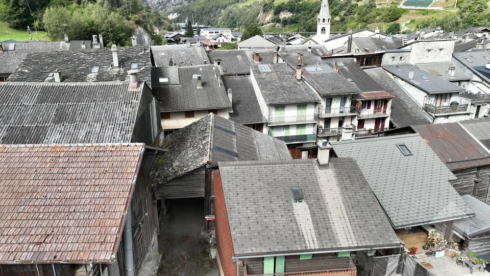 Una fienile da ristrutturare nel cuore del villaggio di Sembrancher