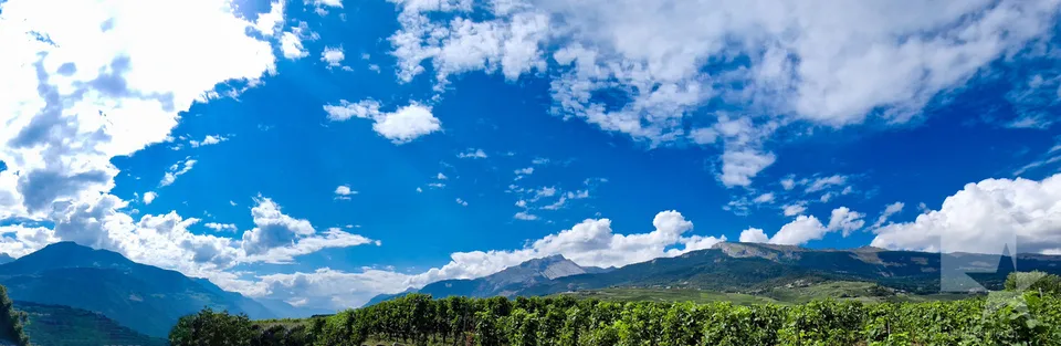 Terreno di 900 m2, possibilità di avere 470 m2 aggiuntivi