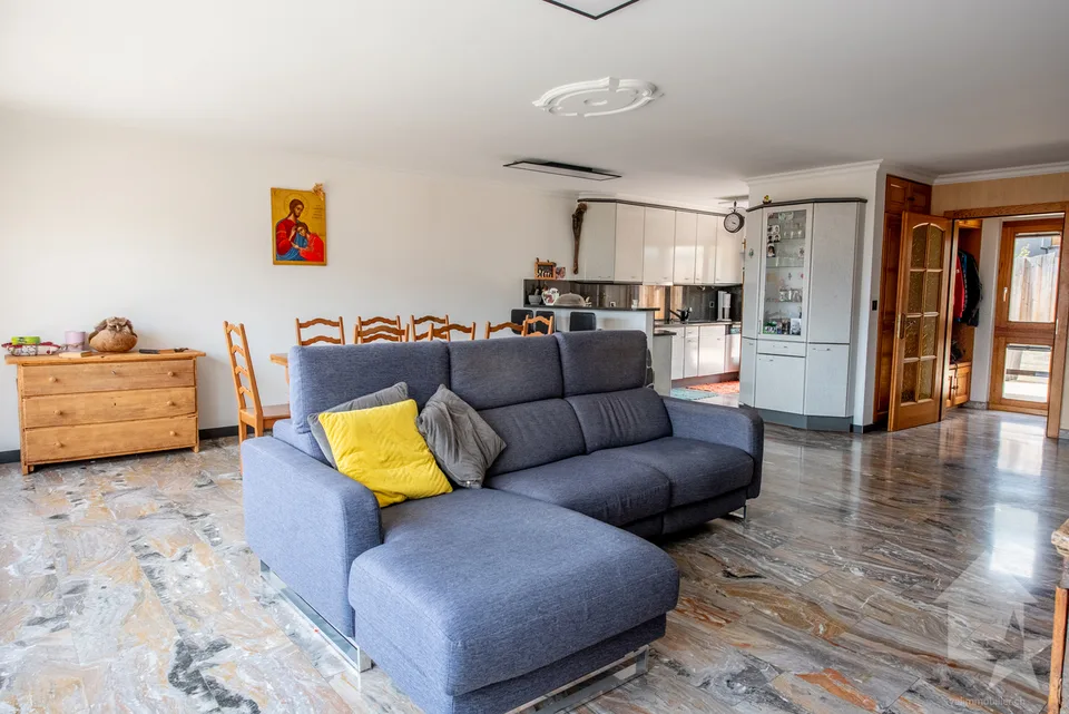 Spacious semi-detached villa, beautiful view, sunny and quiet – photo 9 of 13