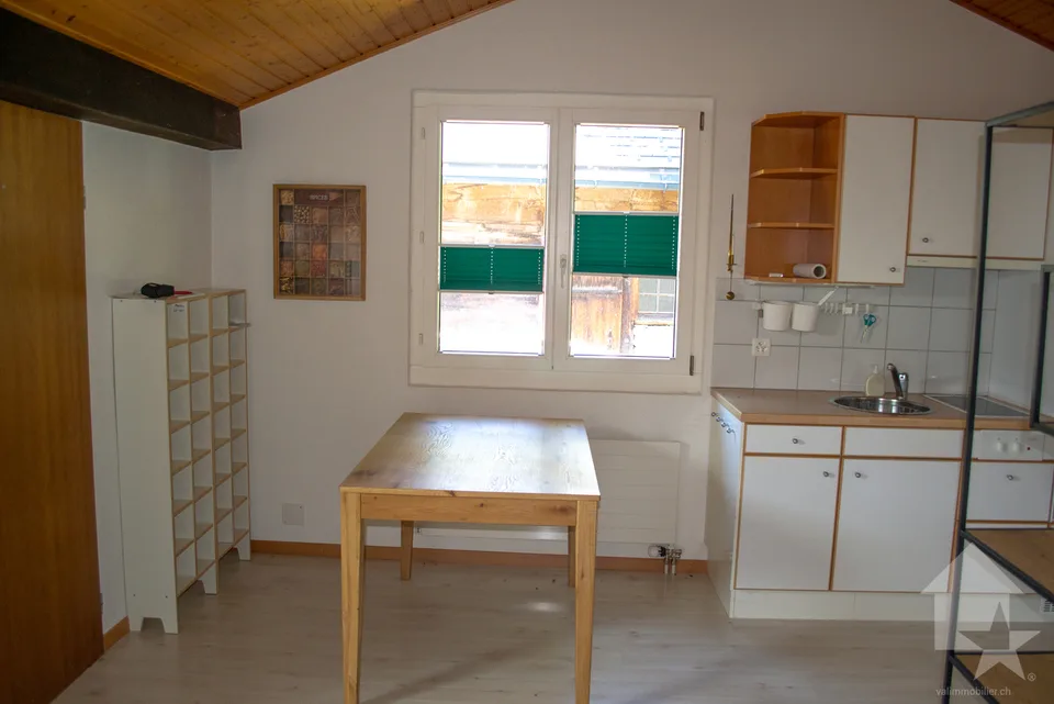 2,5-Zimmer-Wohnung von 42 m2 im Dachgeschoss mit Blick auf die Alpen – Foto 10 von 13