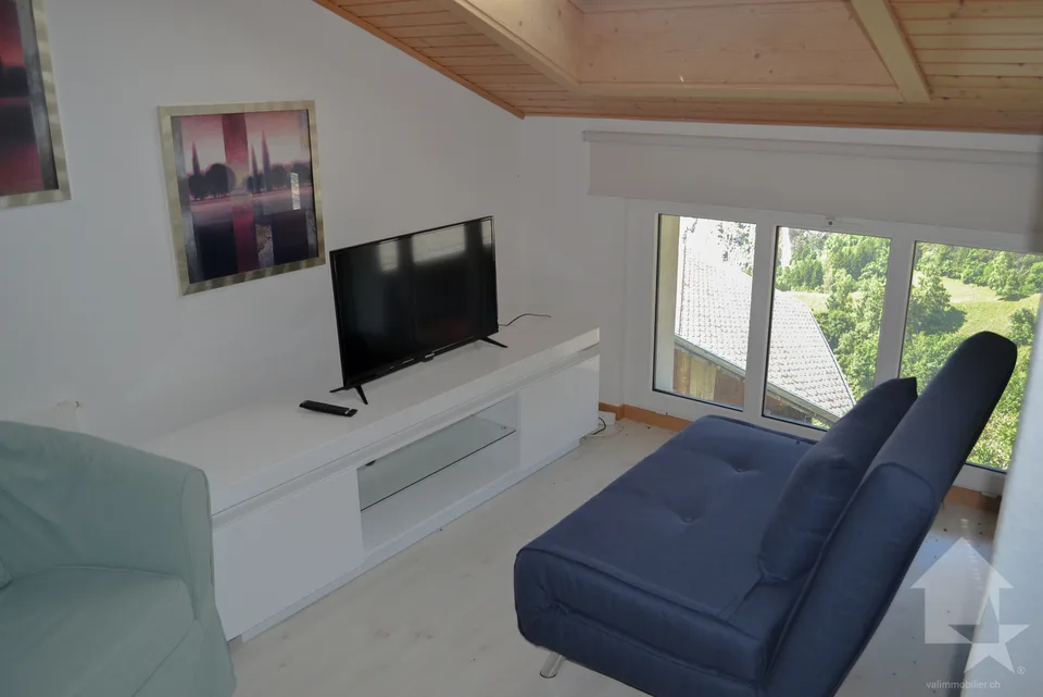 2,5-Zimmer-Wohnung von 42 m2 im Dachgeschoss mit Blick auf die Alpen