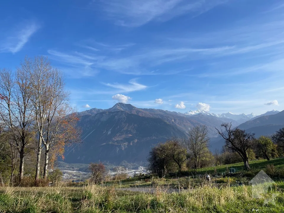 Terreno edificabile, in leggera pendenza, tranquillo e con vista panoramica