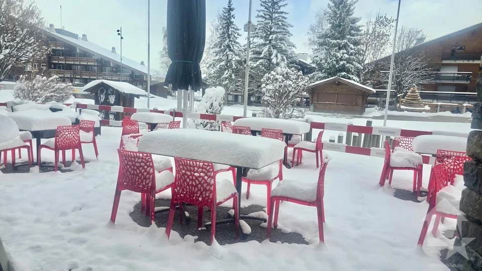 Charmant café-bar situé au centre d'Anzère