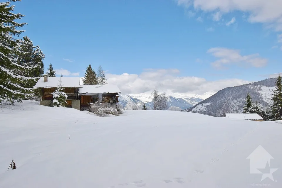 Schöne Lage in den Bergen mit herrlichem Panoramablick