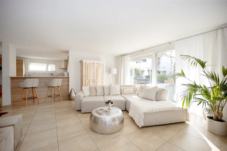 VENDU - Maison individuelle exclusive de 6,5 pièces avec de nombreux détails attrayants – photo 6 sur 12