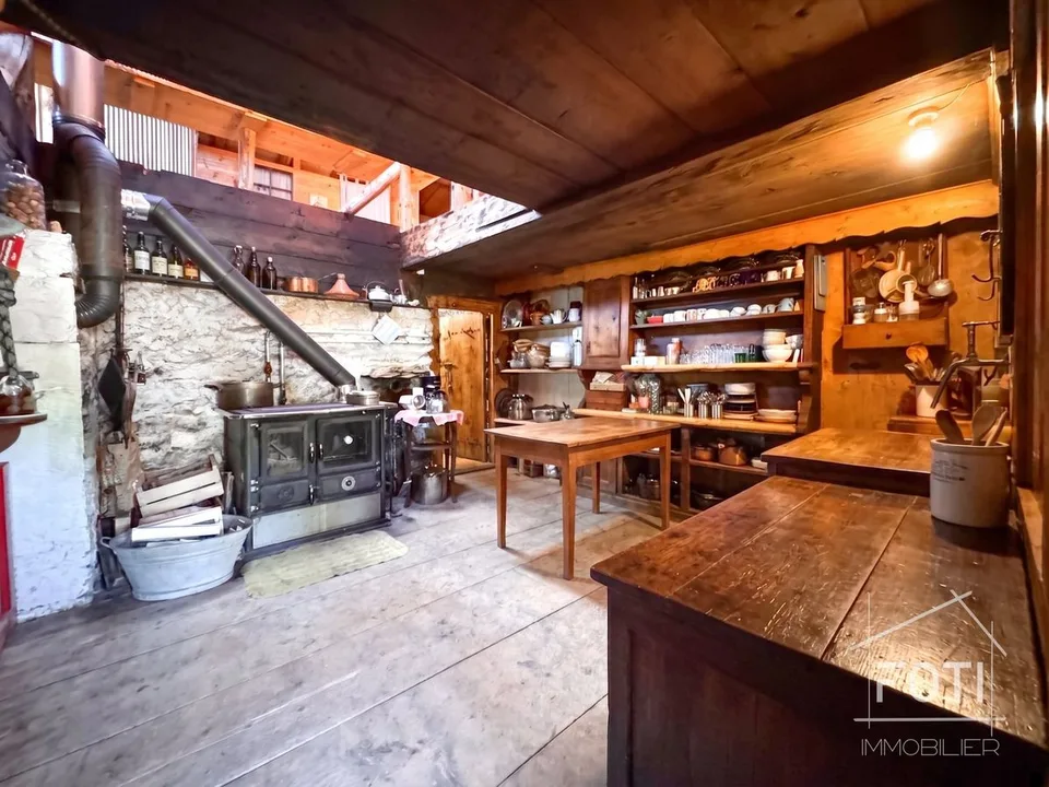 Proprietà rara - Chalet di 7,5 locali immerso in 28.000 m² di bosco e prato.