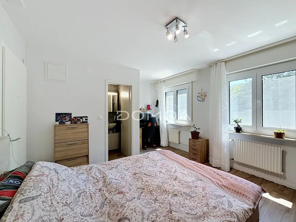 Wunderschöne 5,5 Zimmer 114 m2 vollständig renoviert in Villars-sur-Glâne – Foto 6 von 13