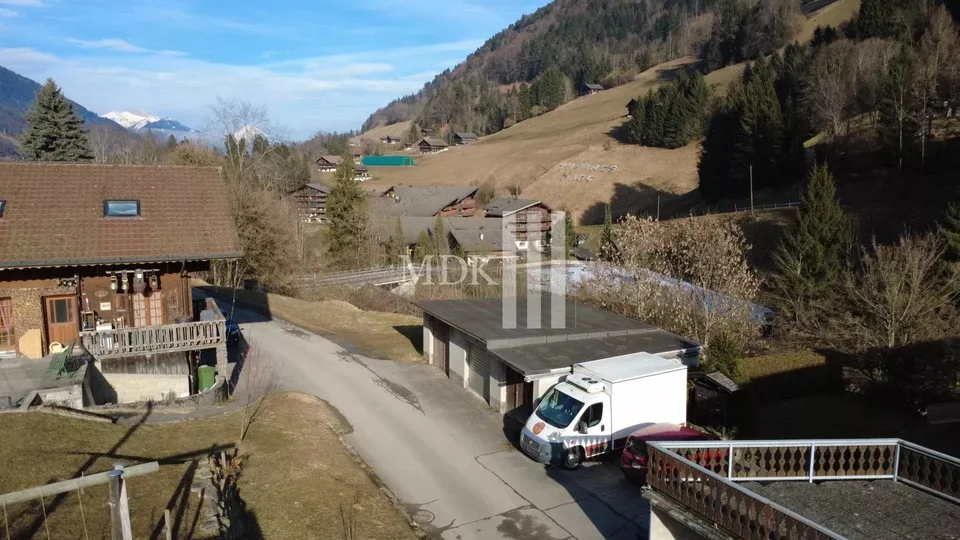 Parcelle constructible avec garage box à Val-d'Illiez
