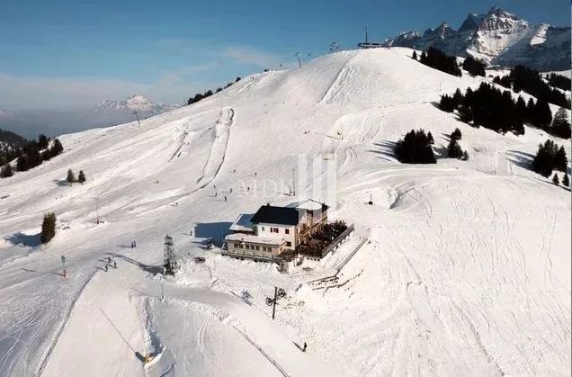 Restaurant/hôtel sur les pistes des Portes-du-Soleil