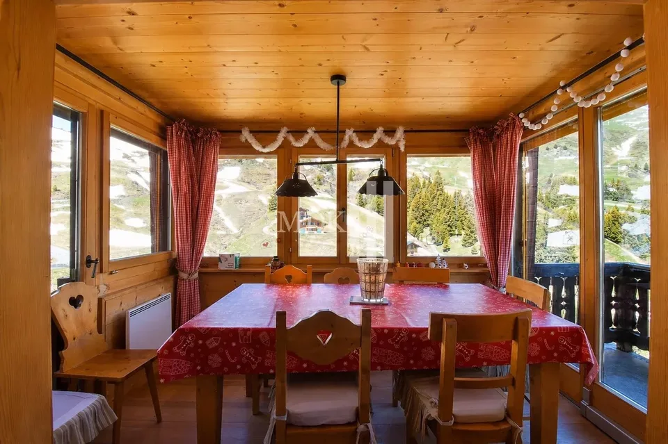 Luxuriöses Chalet an den Skipisten!
