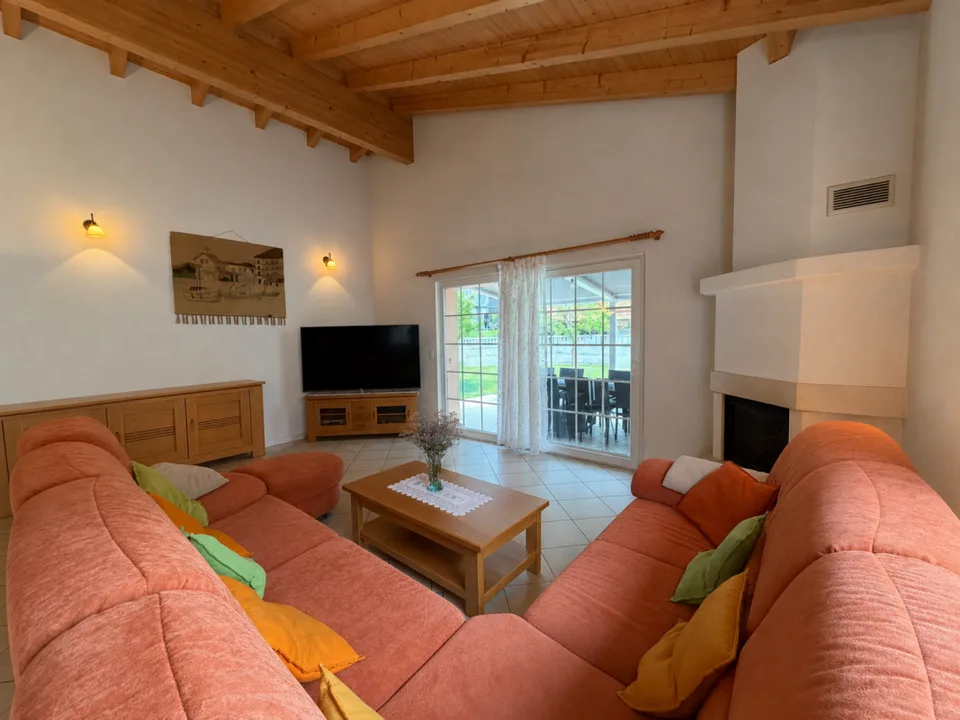 Einzelvilla mit 5,5 Zimmern in Saxon mit fast 500 m² Außenbereich