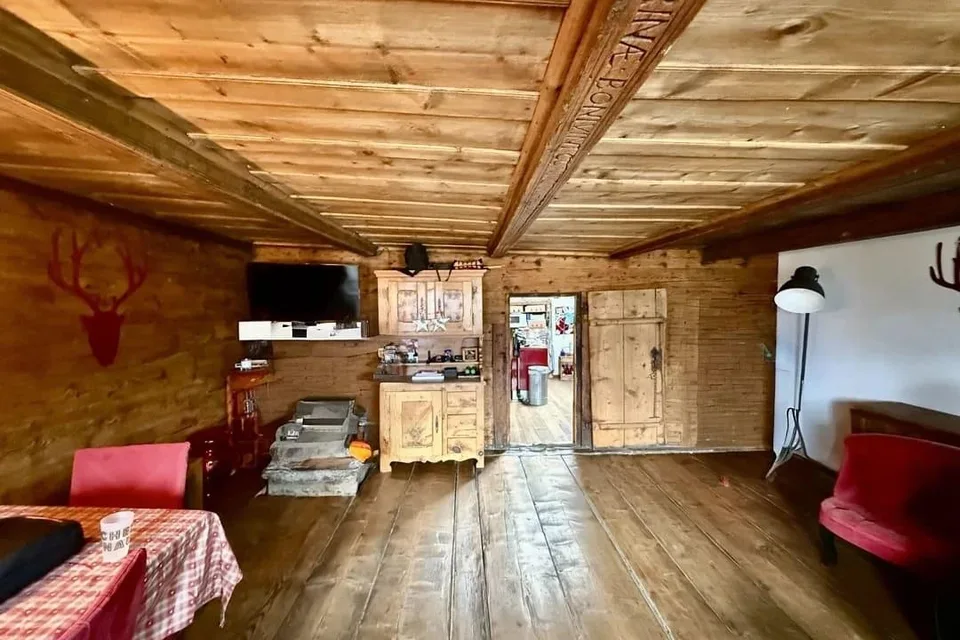 Charmantes halbfreistehendes Dorfhaus mit 4,5 Zimmern in Chermignon d'en Haut, nahe Crans-Montana, Zweitwohnsitz erlaubt
