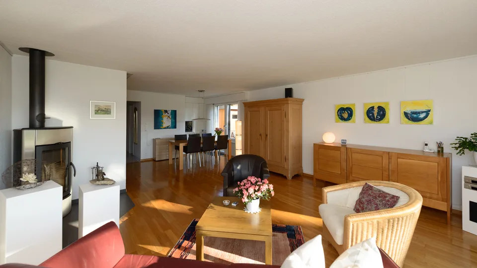 Casa bifamiliare di 5 ½ locali ben curata