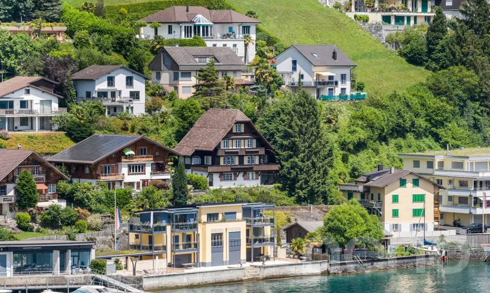 Einmalige Seeliegenschaft mit aussergewöhnlichem Entwicklungspotenzial