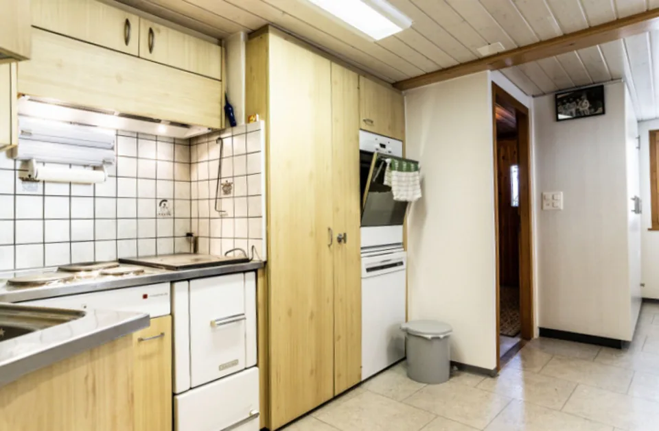 Charmante 2,5-Zimmerwohnung mit diversen Nebenräumen in Guttet-Feschel VS – Foto 7 von 13
