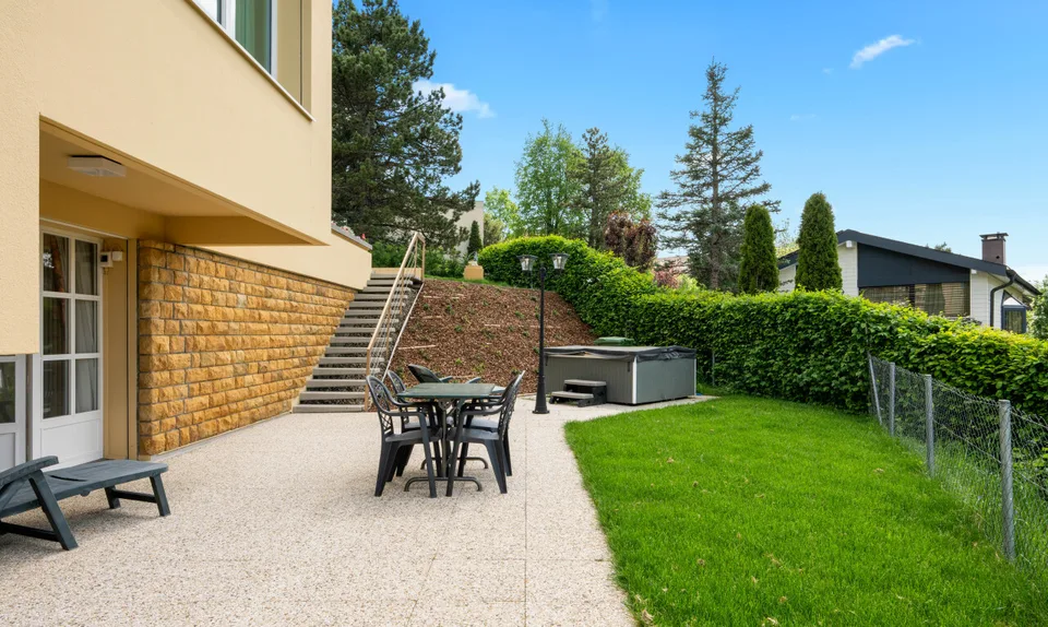 Residenza padronale di 480m² con appartamento in affitto