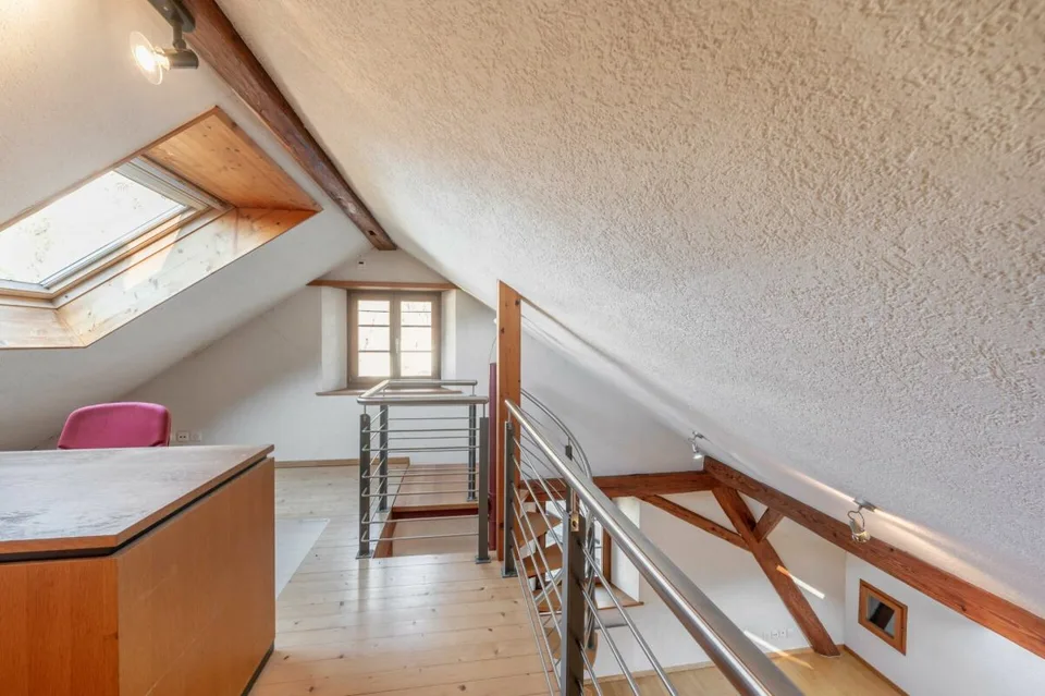 CHARAKTERVOLLES 3-FAMILIENHAUS MIT BAULANDRESERVE | WOHNEN, INVESTIEREN ODER ENTWICKELN – Foto 8 von 13
