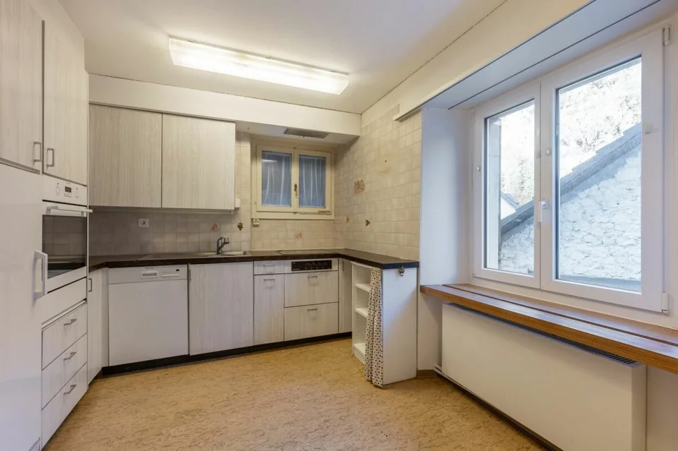 CHARAKTERVOLLES 3-FAMILIENHAUS MIT BAULANDRESERVE | WOHNEN, INVESTIEREN ODER ENTWICKELN – Foto 10 von 13