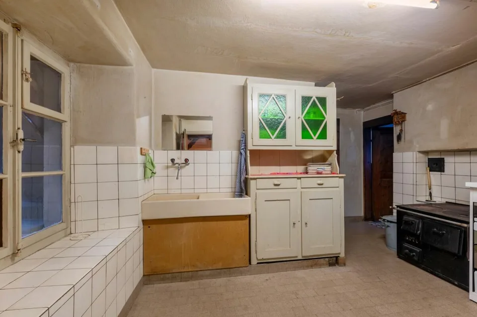 CHARAKTERVOLLES 3-FAMILIENHAUS MIT BAULANDRESERVE | WOHNEN, INVESTIEREN ODER ENTWICKELN – Foto 13 von 13
