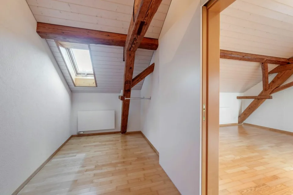 CHARAKTERVOLLES 3-FAMILIENHAUS MIT BAULANDRESERVE | WOHNEN, INVESTIEREN ODER ENTWICKELN – Foto 6 von 13