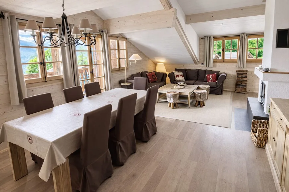 Magnifique appartement en duplex de 6.5 pièces avec SPA et piscine