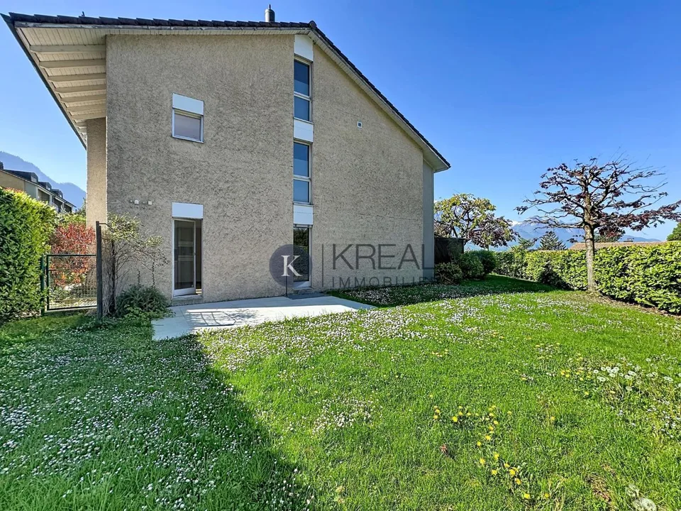 Ideales Umfeld in Villeneuve? Schöne 6.5-Zimmer-Villa mit Seeblick