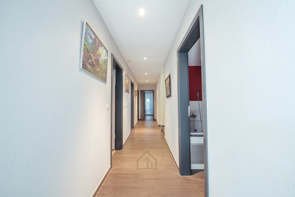 Une maison avec beaucoup d'espace, de la vie privée et une vue de rêve