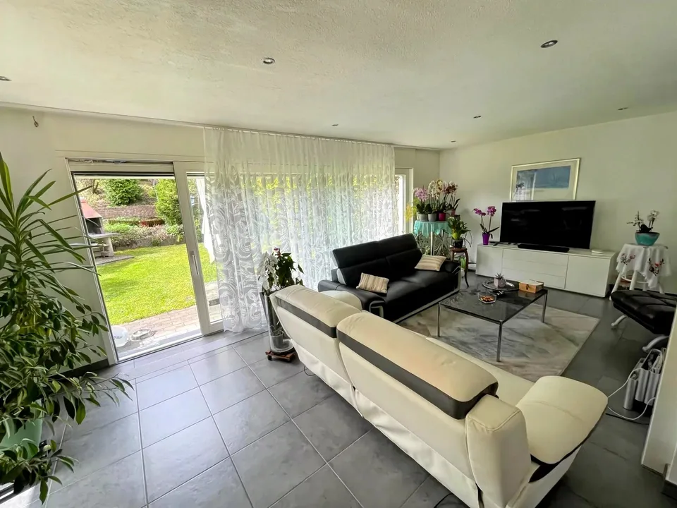 RECONVILIER: Bella casa a schiera di circa 140 m²