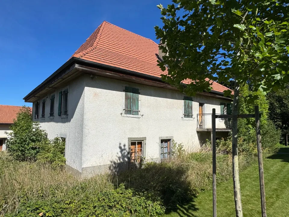 Building to transform with building permit