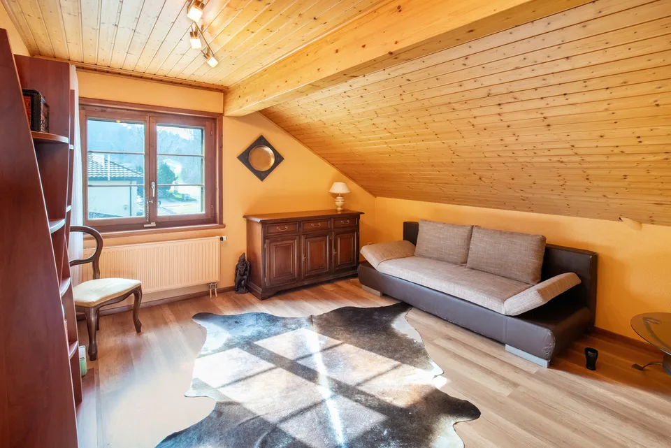 Magnifica villa di 6,5 stanze con ampio terreno ai margini della foresta – foto 10 di 13