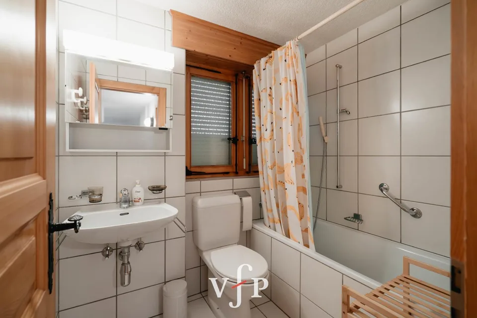 Wunderschöne 3,5-Zimmer-Wohnung mit Garten in Verbier, im Bereich Plan Pra – Foto 8 von 13