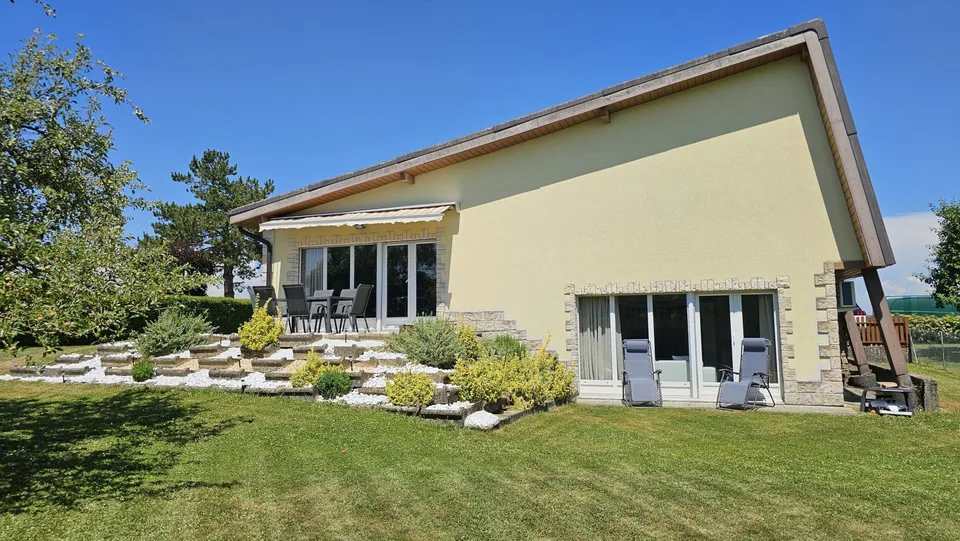À vendre à Courgenay maison individuelle de 5 pièces avec jardin