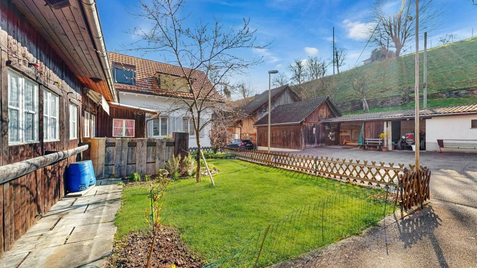 Haus mit viel Nutzfläche, Charme und Potenzial – Foto 11 von 13