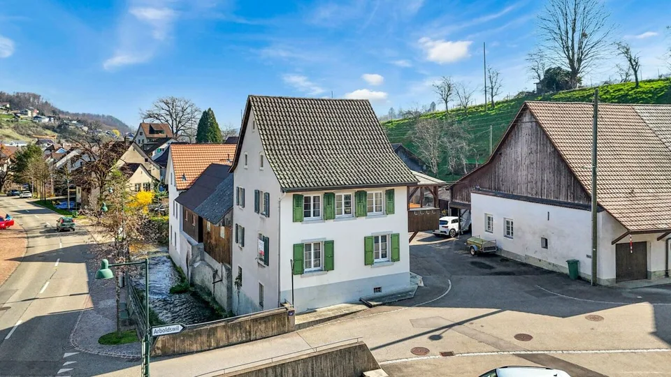 Haus mit viel Nutzfläche, Charme und Potenzial – Foto 12 von 13