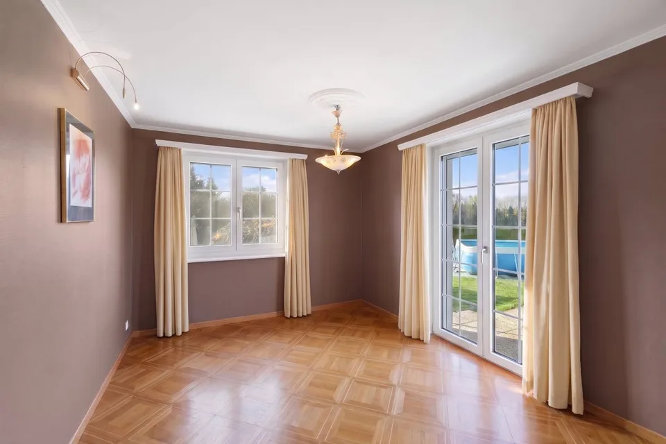 Wunderschöne Villa am Rande von landwirtschaftlichem Gebiet mit Blick auf den See – Foto 8 von 13